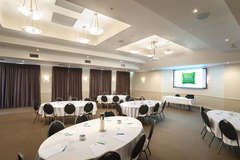Hotel Ibis Styles Tamworth Extérieur photo